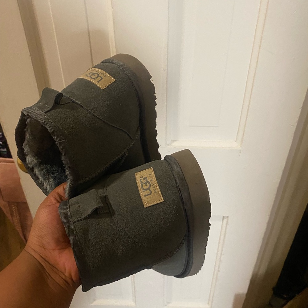 Gray Ugg Boots ! - image 2